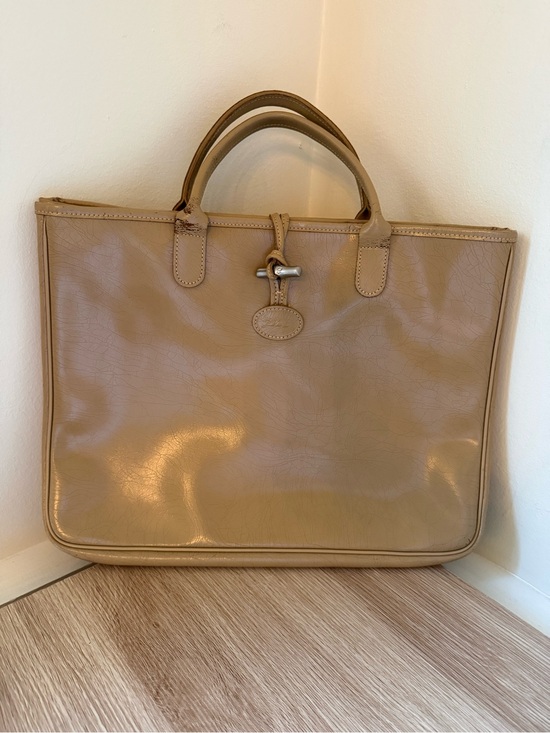 Longchamp Handbags - Vintage Longchamp Beige Leather Tote with Toggle Closure